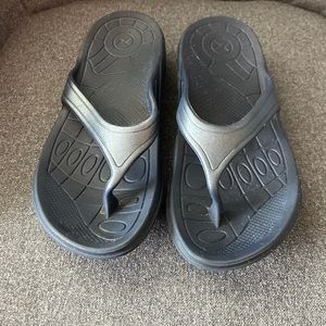 Aetrex Lynco Orthotic Flip Flops "Fuji"
Blue Navy color Size 9